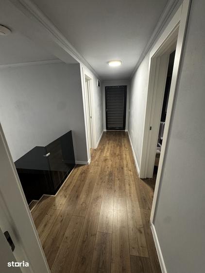 Casă cu 6 camere cu Teren 3226 Mp în Exterior Vest