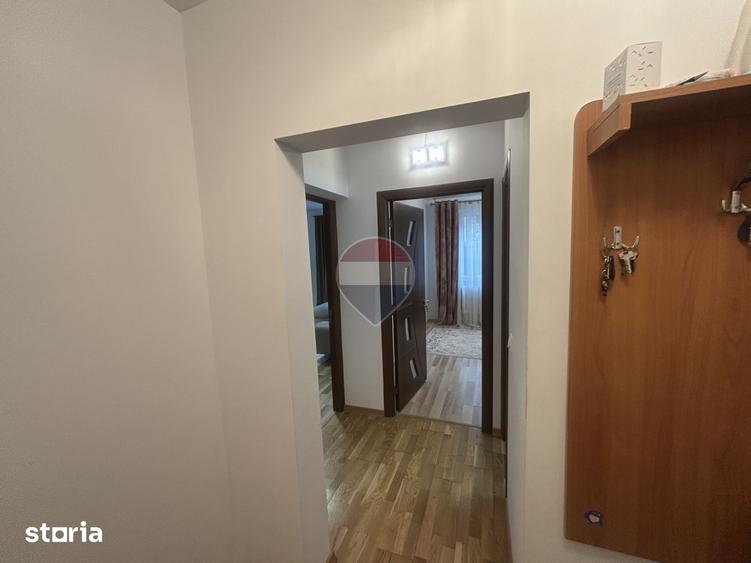 Apartament cu 3 camere decomandat în Traian