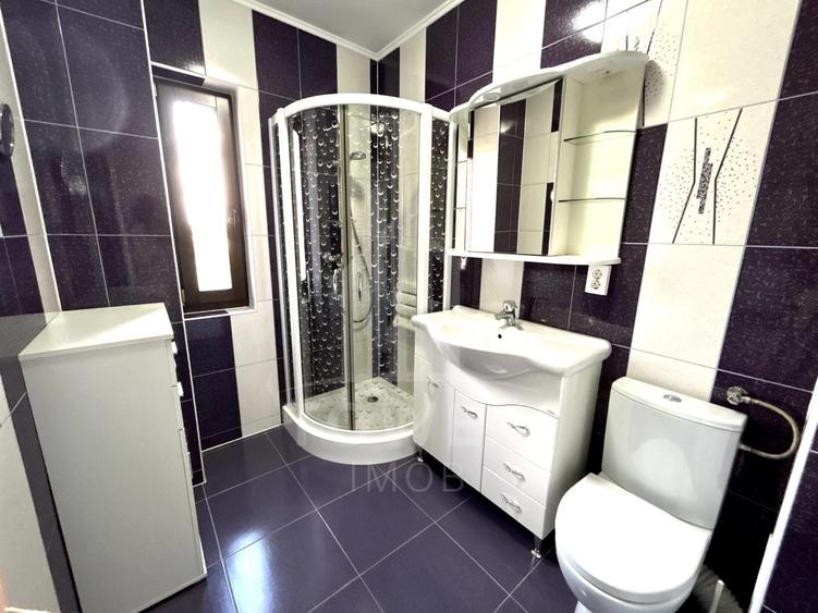 Apartament cu 3 camere decomandat în Sub Arini