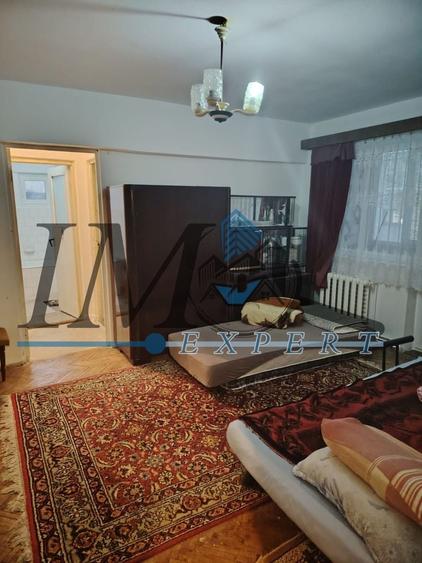 Apartament cu 3 camere, mobilat în Central