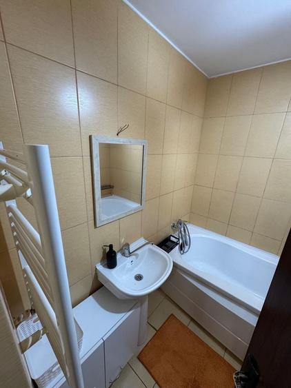 Apartament cu 2 camere decomandat în Regie