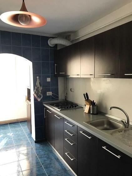 Apartament cu 2 camere decomandat în Nicolina