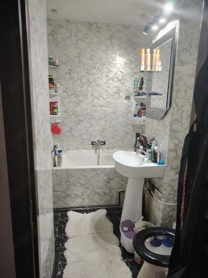 Apartament cu 2 camere semidecomandat în Astra
