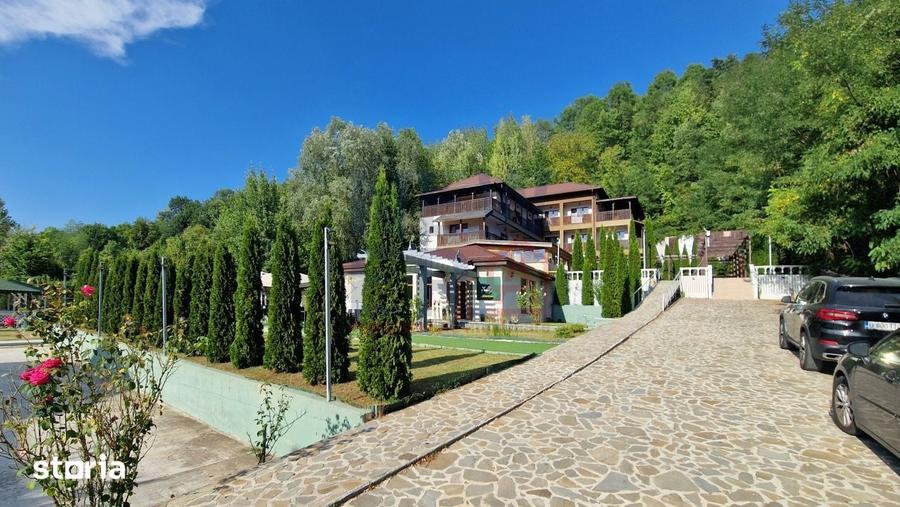 Spațiu comercial, de 2,000 mp, în Central