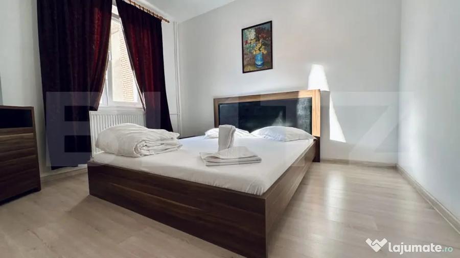 Apartament cu 3 camere decomandat în Rogerius