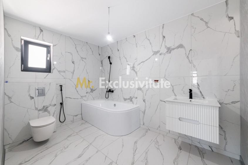 Casă individuală cu 4 camere cu Canalizare în Geamăna