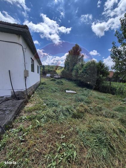 Casă cu 4 camere în Băltița