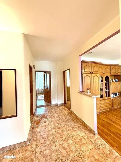 Apartament cu 4 camere în Central