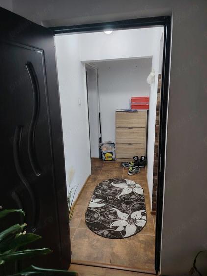Apartament cu 2 camere semidecomandat în Baicului