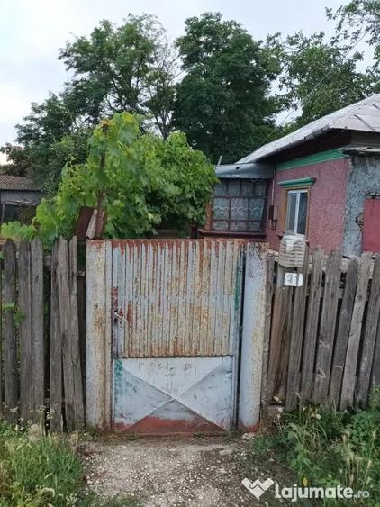Casă cu 4 camere în Cetatea