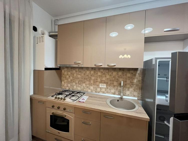 Apartament cu 2 camere semidecomandat, mobilat în Timișoara