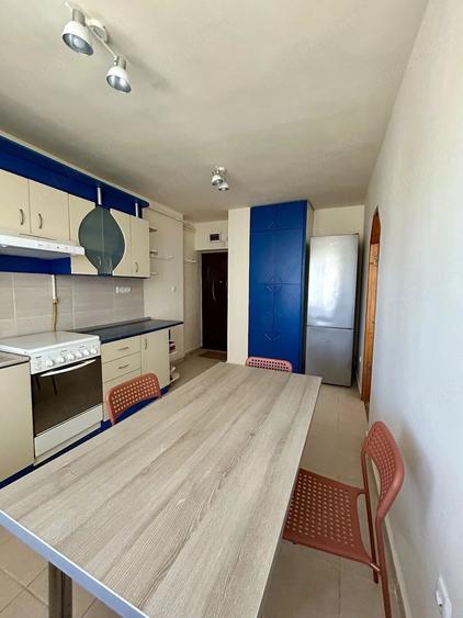 Apartament cu 2 camere semidecomandat în Careiului