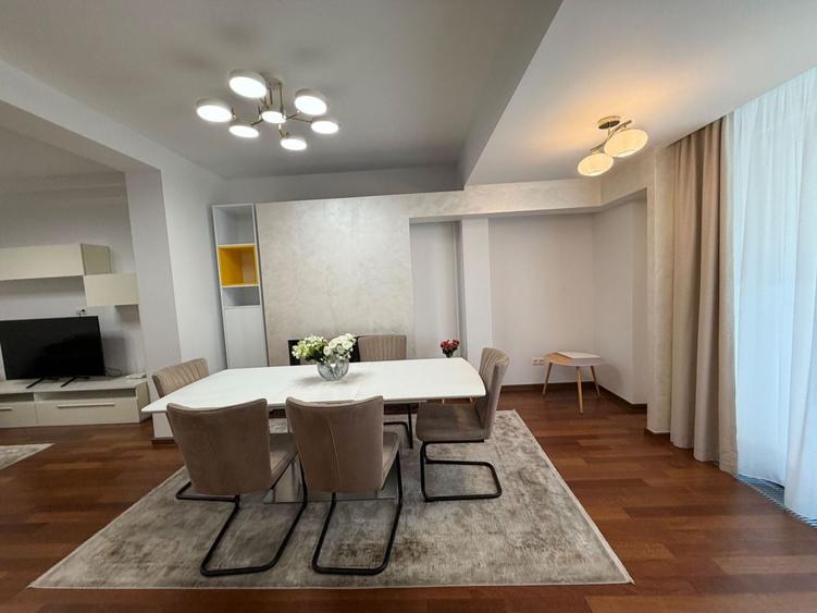 Apartament cu 4 camere în Herăstrău