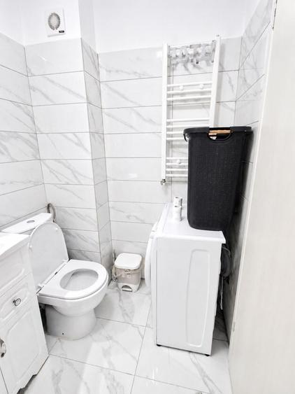 Apartament cu 2 camere decomandat în Roșu