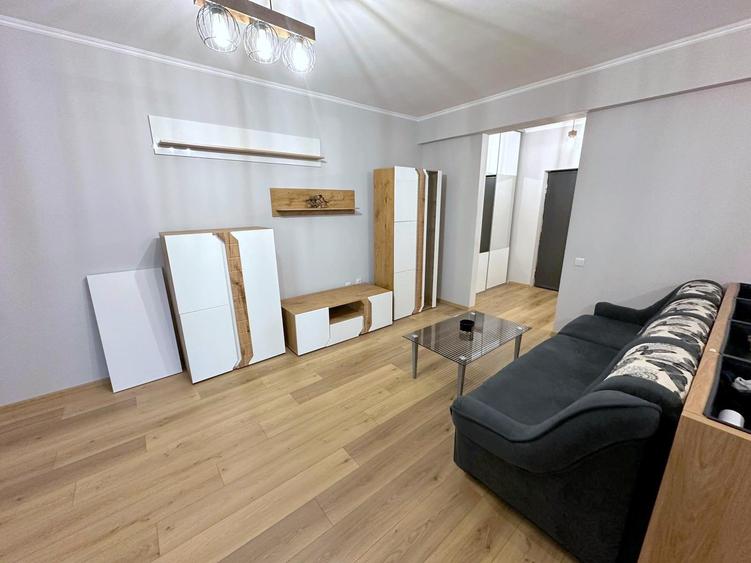 Apartament cu 2 camere semidecomandat, mobilat în Central