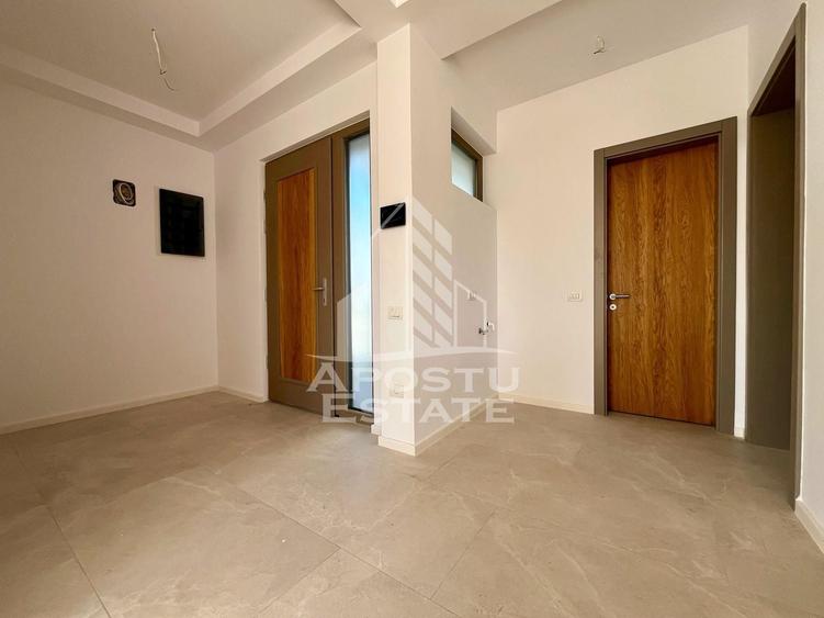 Duplex cu 4 camere cu Canalizare în Dumbrăvița