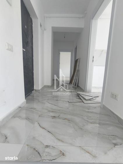 Apartament cu 2 camere decomandat în Central — fotografia 1