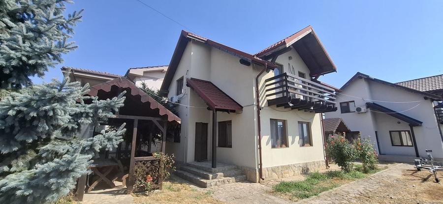Casă cu 8 camere cu Canalizare în Exterior Nord