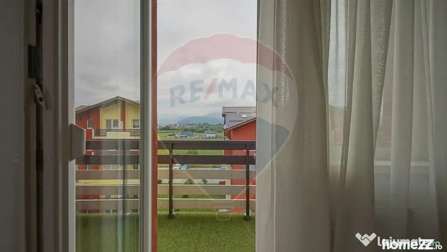 Apartament cu 2 camere semidecomandat în Sânpetru