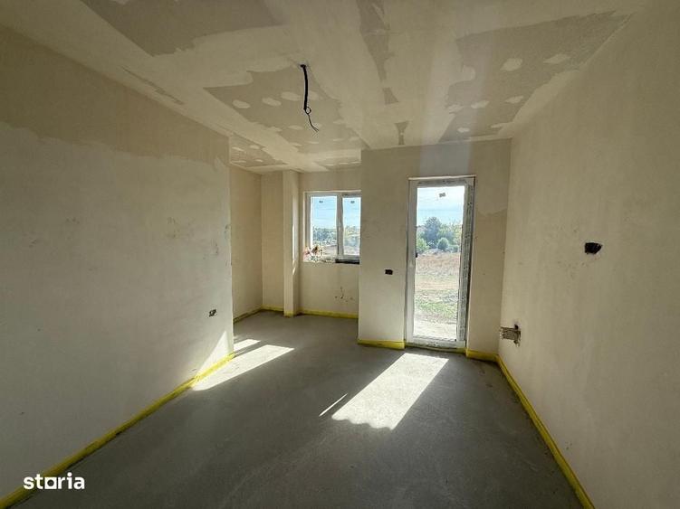 Casă cu 4 camere cu Teren 250 Mp în Central