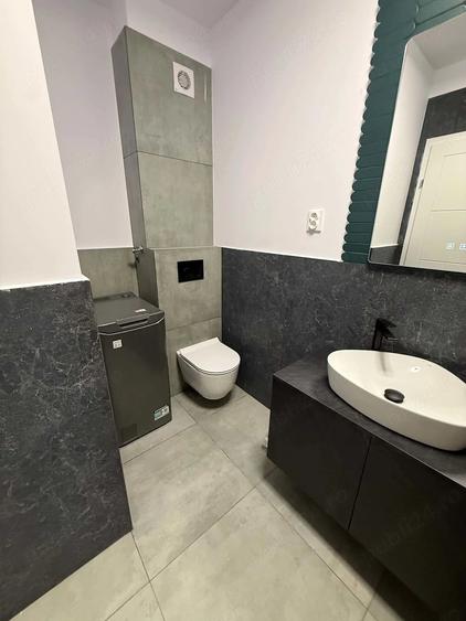 Apartament cu 2 camere semidecomandat în Florești