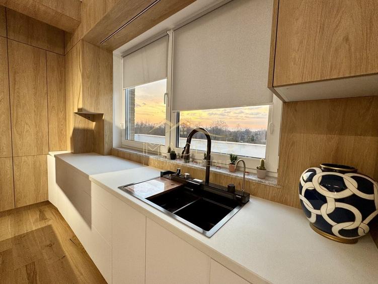Apartament cu 4 camere decomandat, mobilat în Iancu Nicolae