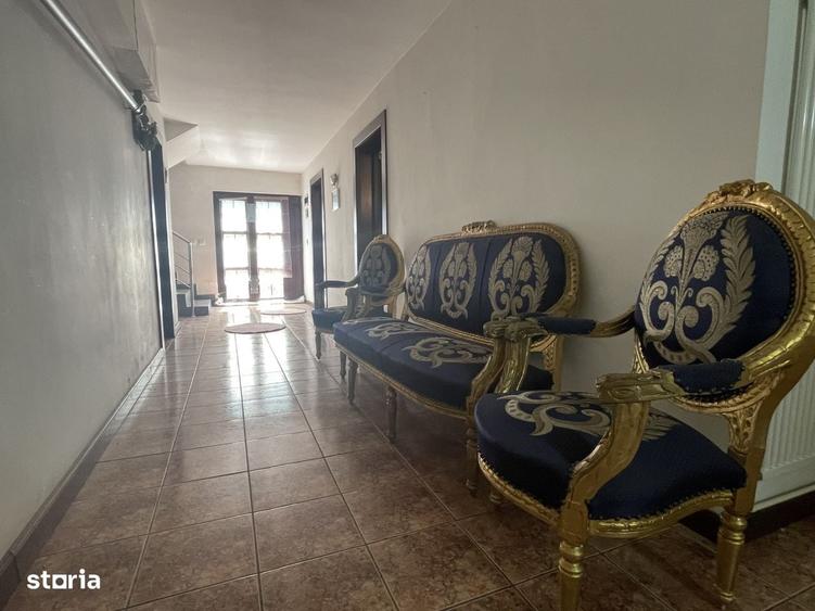 Casă cu 4 camere cu Teren 2000 Mp în Săvinești