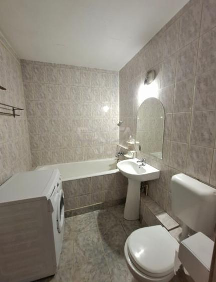 Apartament cu 3 camere decomandat în Gorjului
