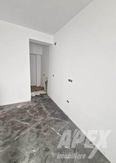 Duplex cu 5 camere cu Canalizare în Bucureștii Noi
