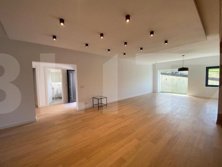 Casă individuală cu 5 camere cu Teren 298 Mp în Borhanci