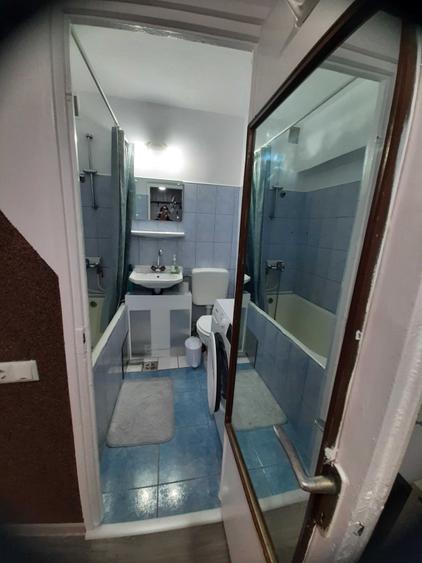 Apartament cu 3 camere semidecomandat în Cloșca