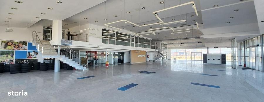 Spațiu comercial, de 6,500 mp, în Central