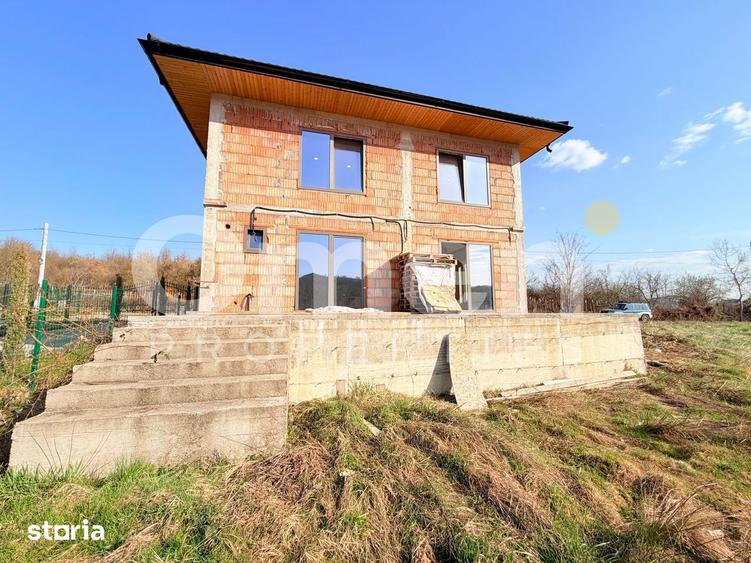 Casă cu 4 camere cu Teren 1905 Mp în Tăuții-Măgherăuș