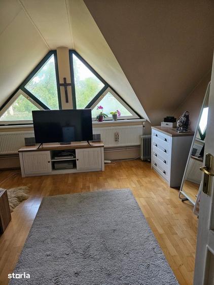 Casă cu 4 camere cu Teren 700 Mp în Soarelui