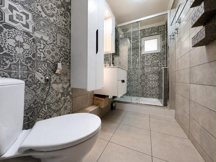 Apartament cu 3 camere decomandat în 13 Septembrie
