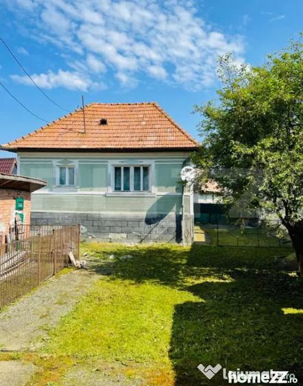 Casă cu 2 camere cu Teren 690 Mp în Petrești