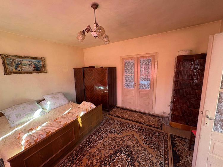 Casa traditionala cu etaj si teren mare in localitatea Bogdan Voda, Maramures - 6