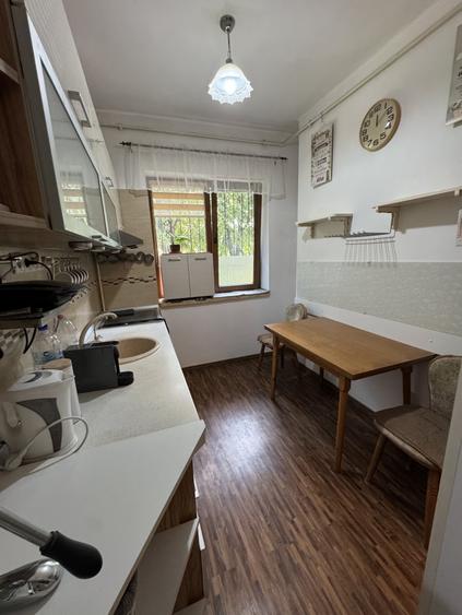 Apartament cu 3 camere semidecomandat în Ultracentral