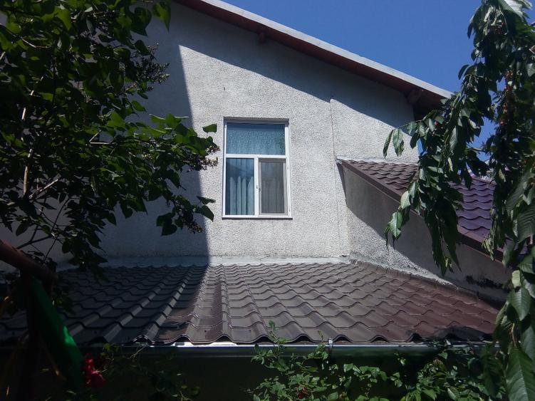 Apartament cu 3 camere decomandat în Calea Victoriei