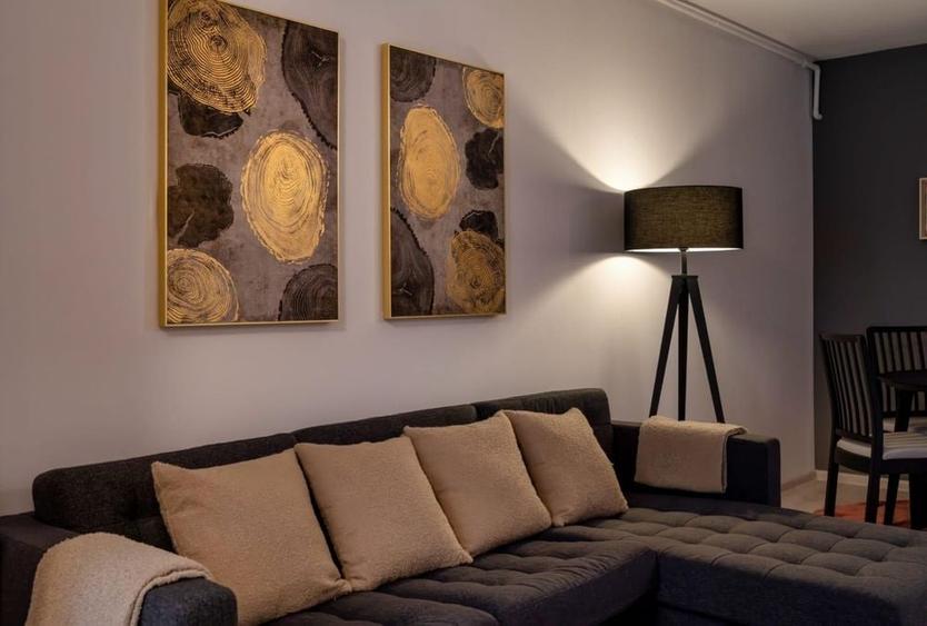 Apartament cu 2 camere decomandat în Cățelu