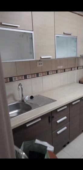 Apartament cu 2 camere semidecomandat în Berceni