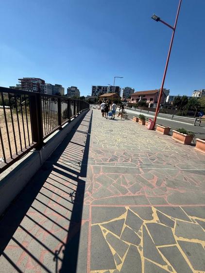 Apartament cu 3 camere decomandat în Faleza Nord