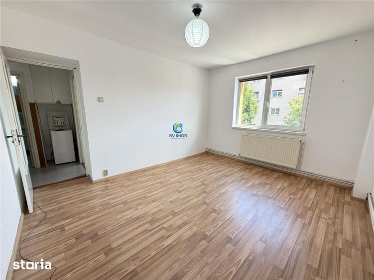 Vanzare apartament 2 camere decomandat, Grivitei, etajul 2, insorit - 6