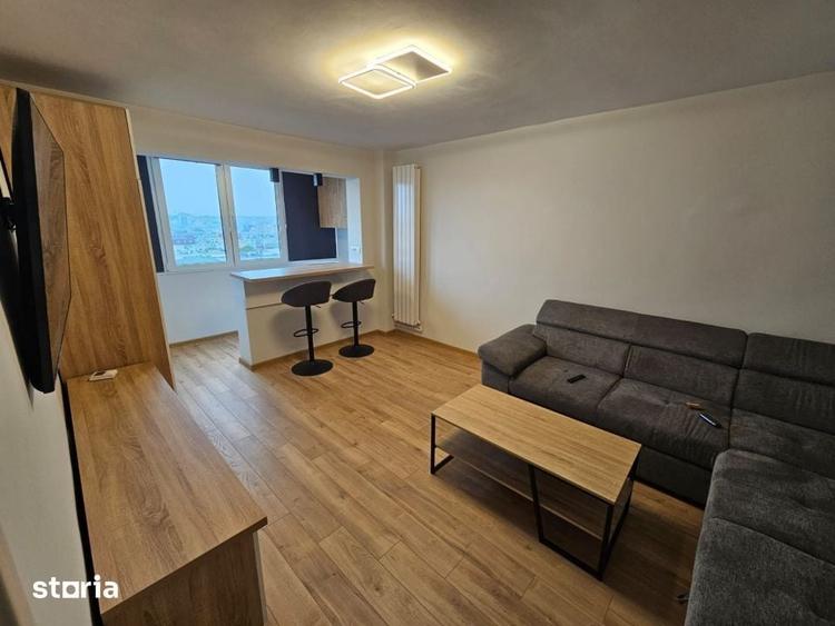 Apartament cu 3 camere decomandat în Central