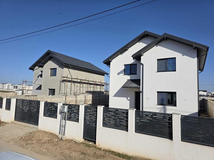 Casă cu 3 camere cu Teren 400 Mp în Central