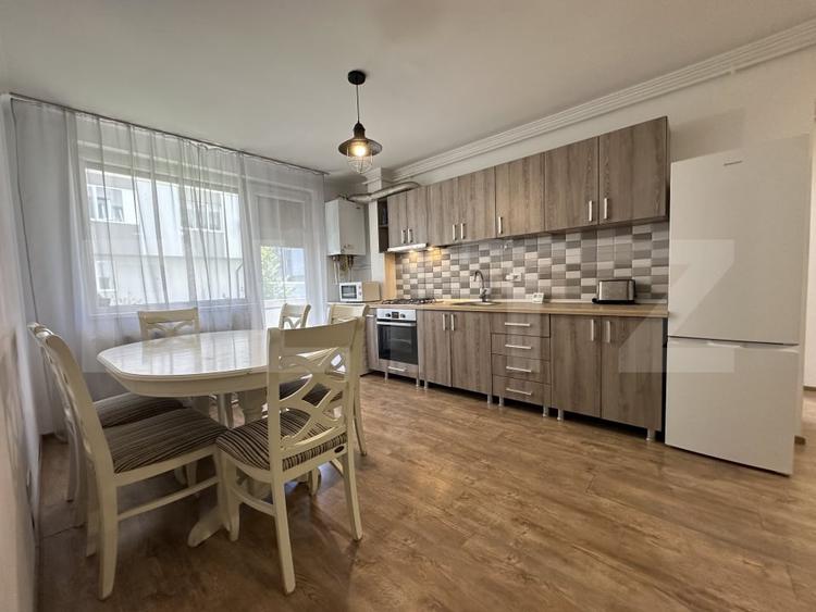 Apartament cu 3 camere semidecomandat, mobilat în Mănăștur
