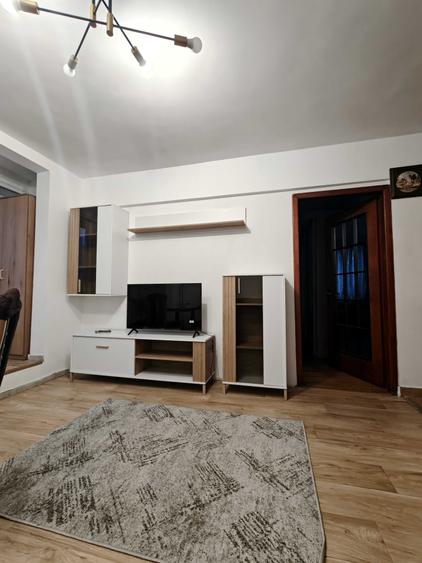 Apartament cu 2 camere semidecomandat în Unirii