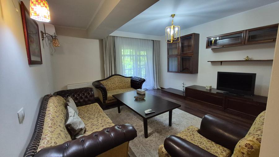 Apartament cu 3 camere decomandat în Herăstrău