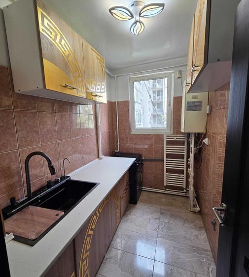Apartament cu 2 camere semidecomandat în Gara de Nord