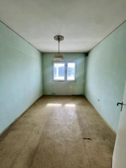 Apartament cu 3 camere decomandat în Griviței